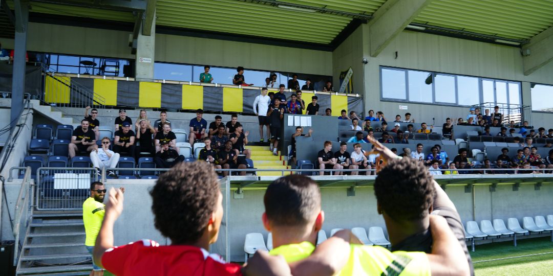 Säsongsstart för Football Friday