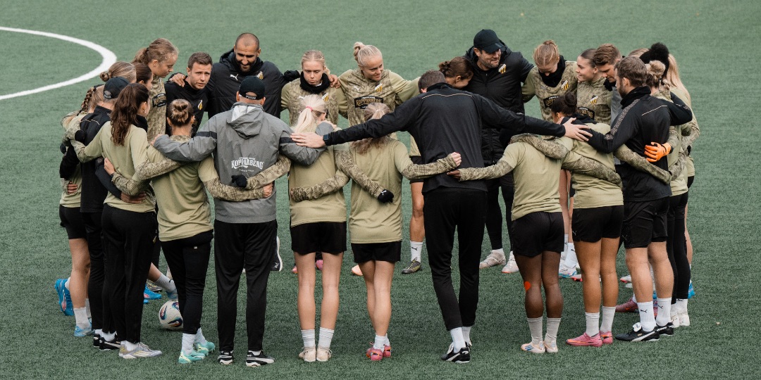 Truppen till hemmamatchen mot GKS Katowice